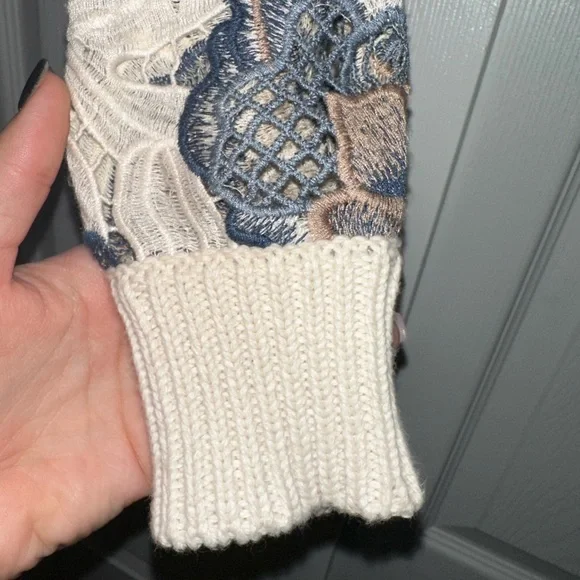 See By Chloe Floral Lace Sweater - Picture 4 of 6